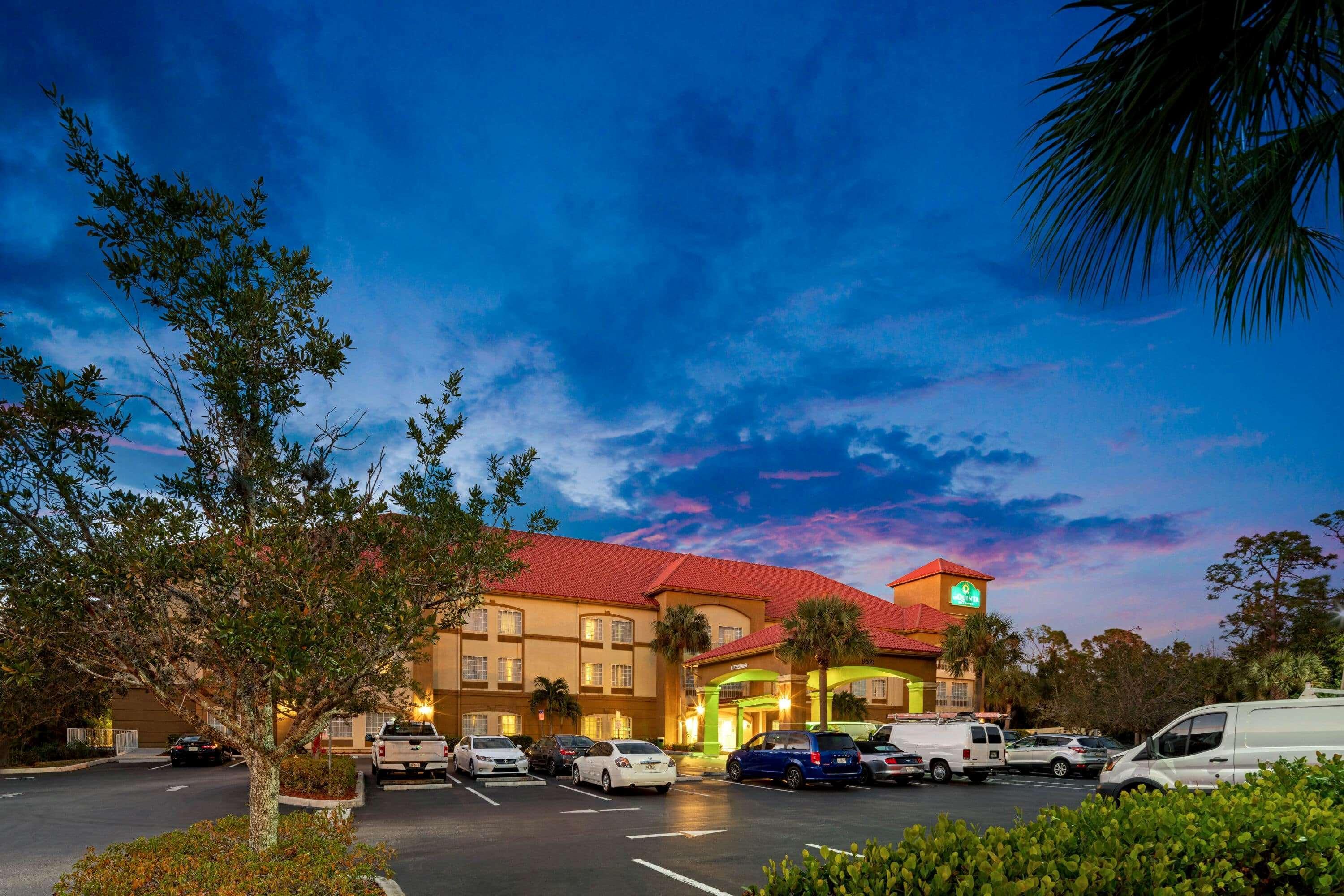 La Quinta Inn And Suites Fort Myers I-75 Exteriör bild
